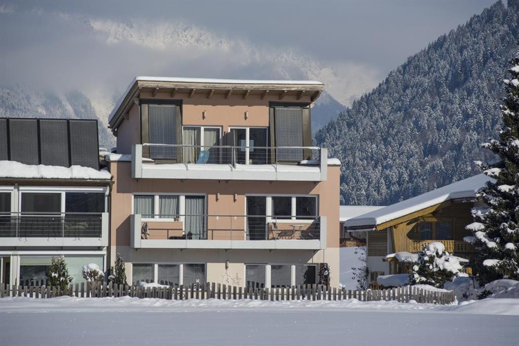 Appartement Raffael Itter Exterior photo